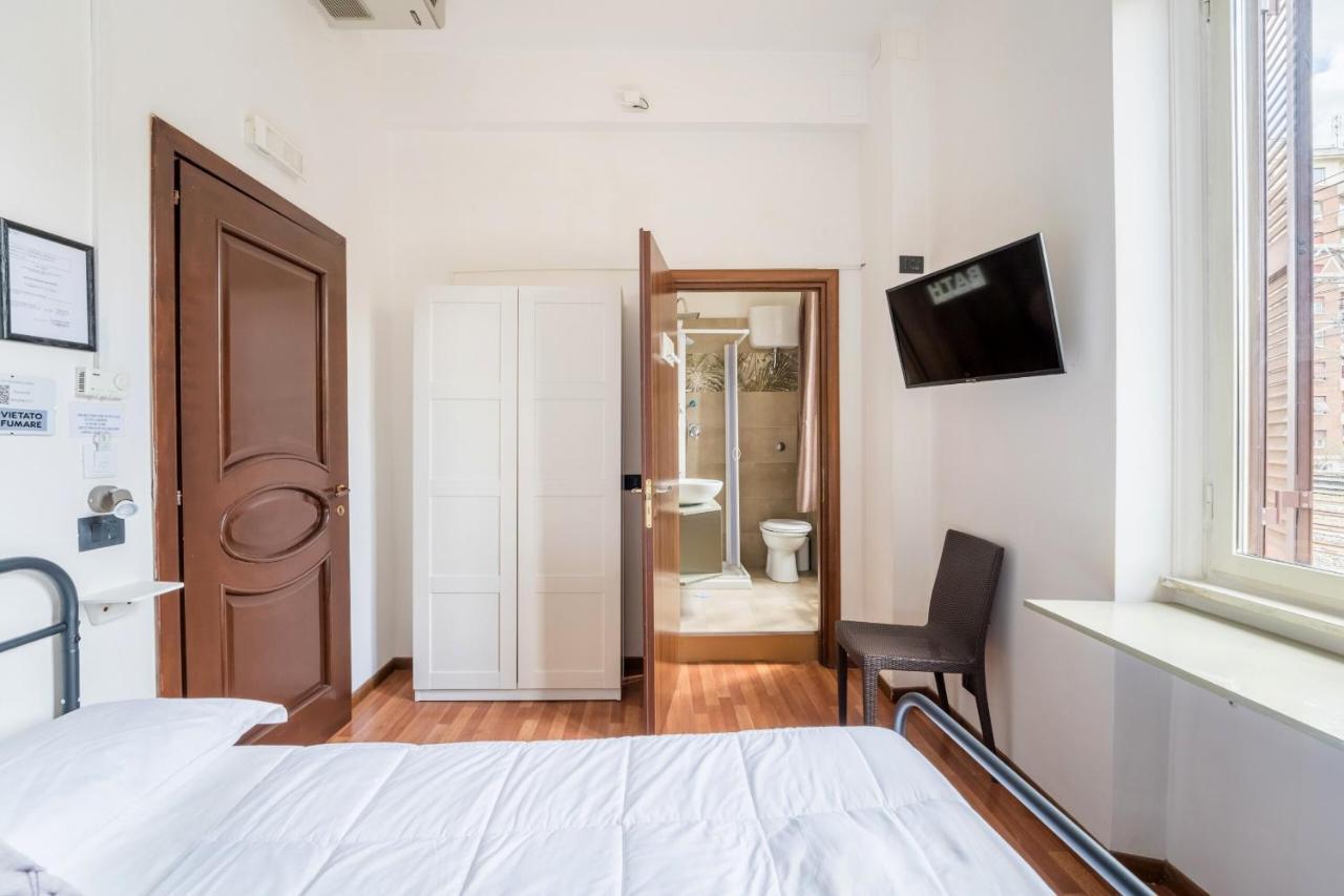 Rooms Piramide Roma Exterior foto
