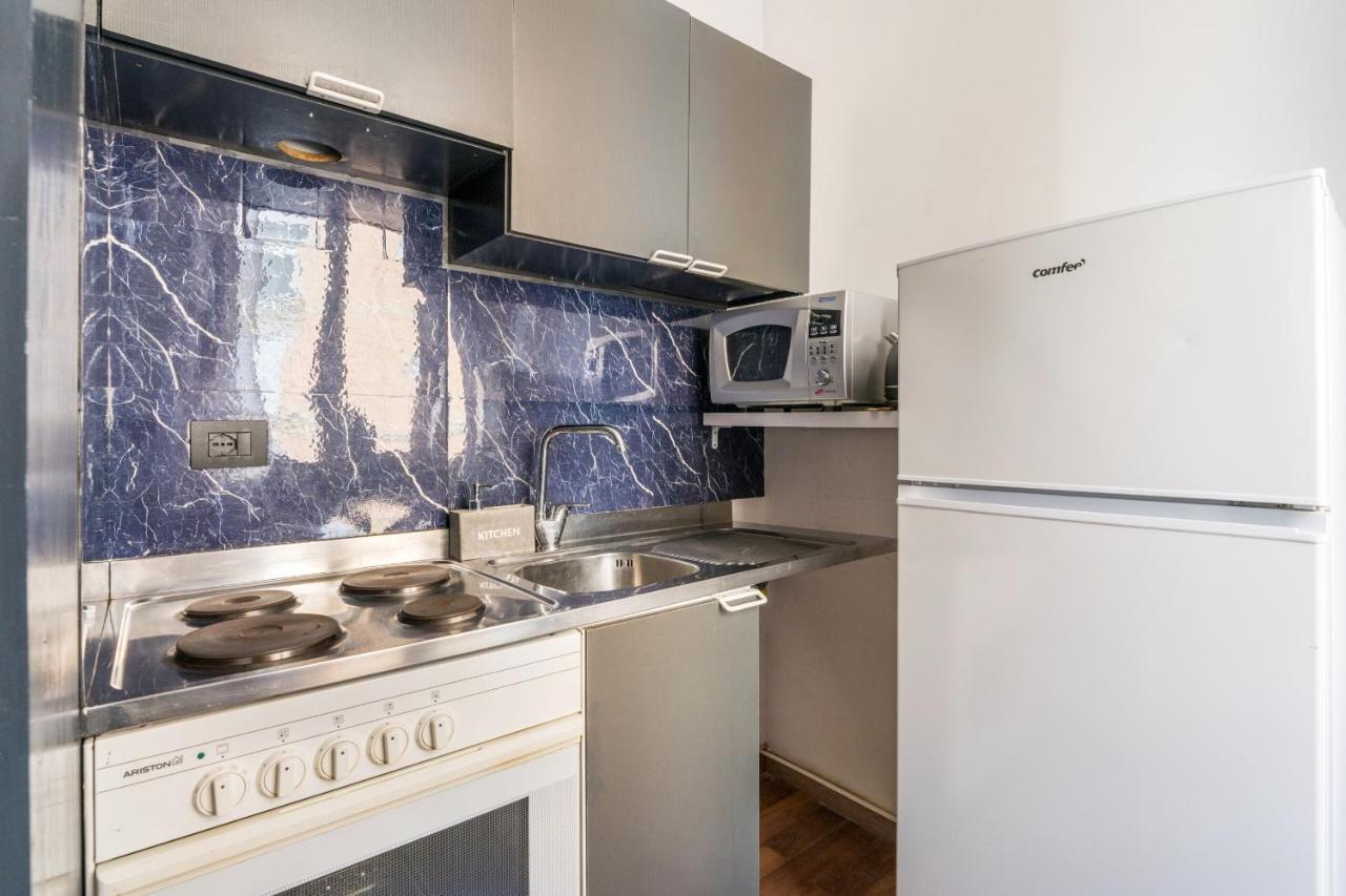 Rooms Piramide Roma Exterior foto