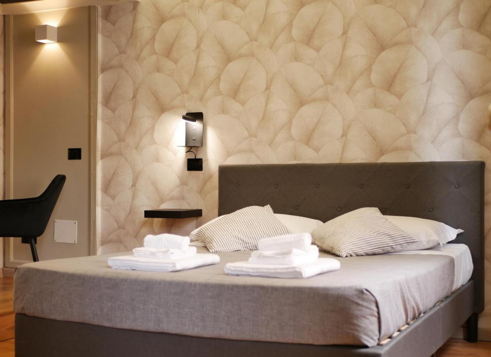 Rooms Piramide Roma Exterior foto