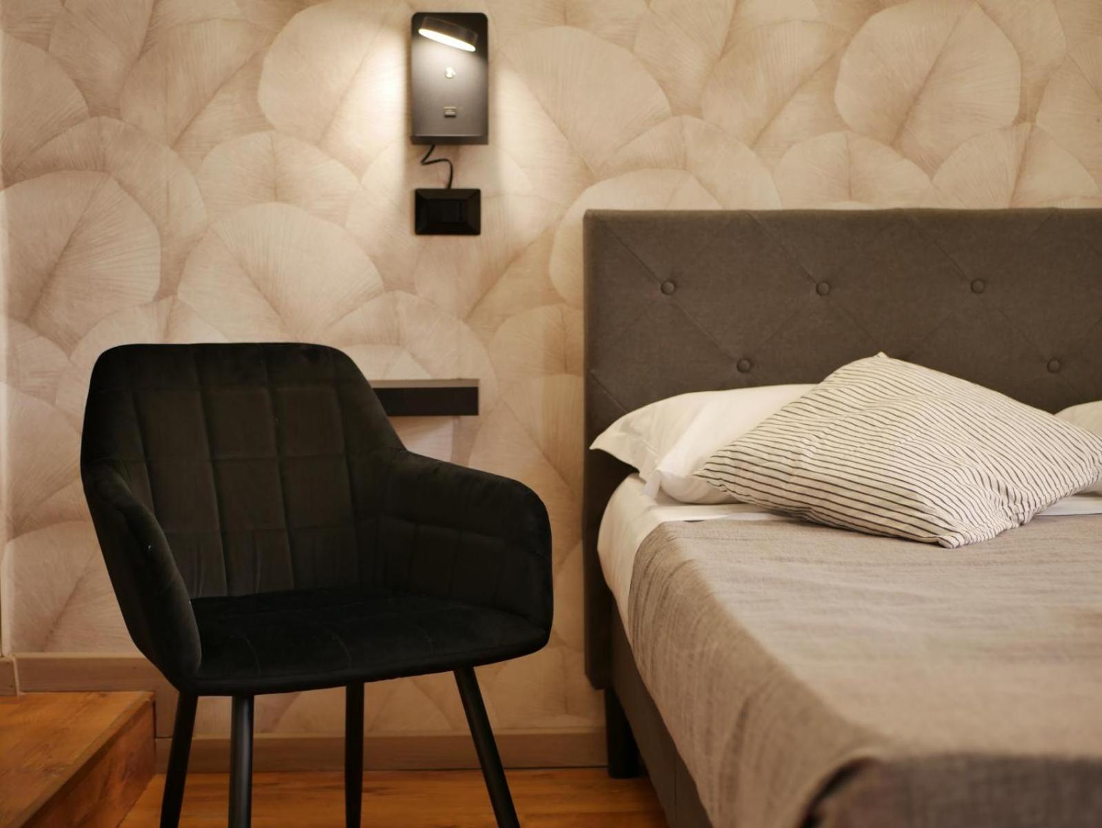 Rooms Piramide Roma Exterior foto