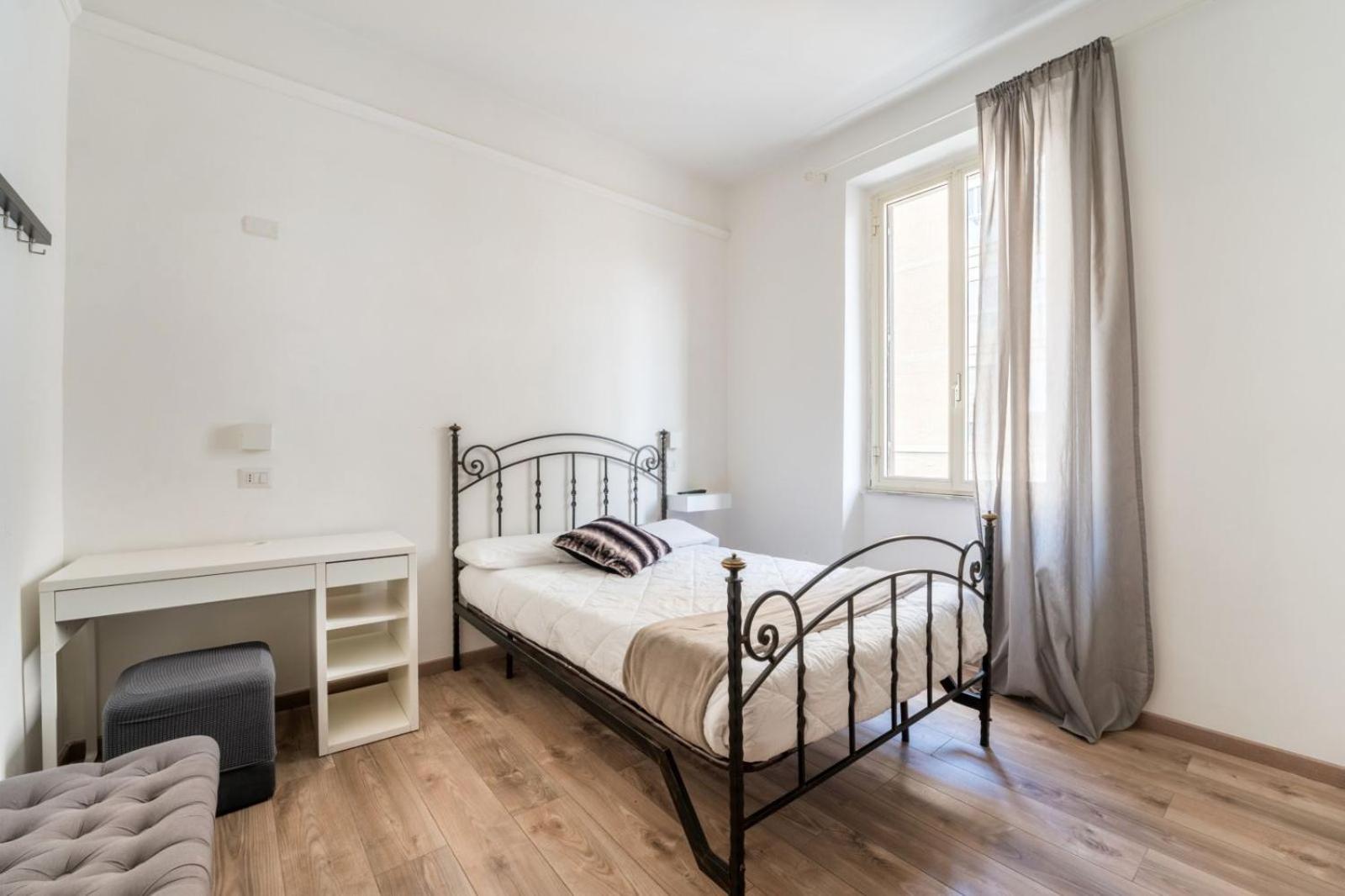 Rooms Piramide Roma Exterior foto