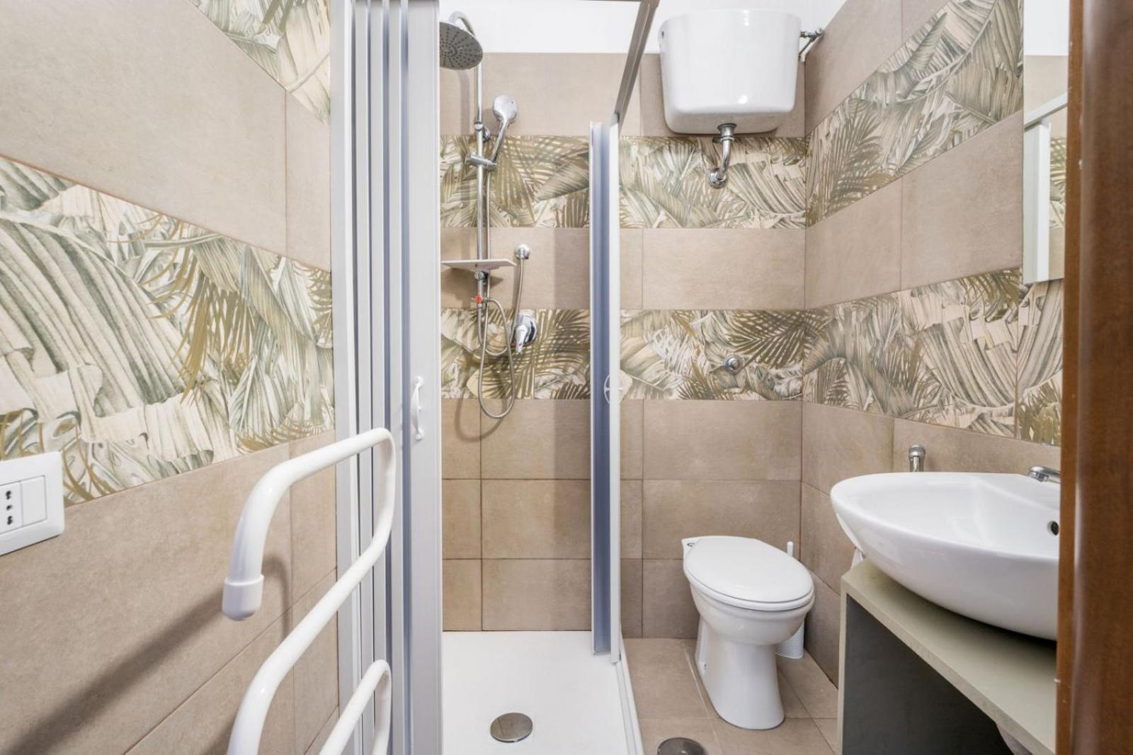 Rooms Piramide Roma Exterior foto